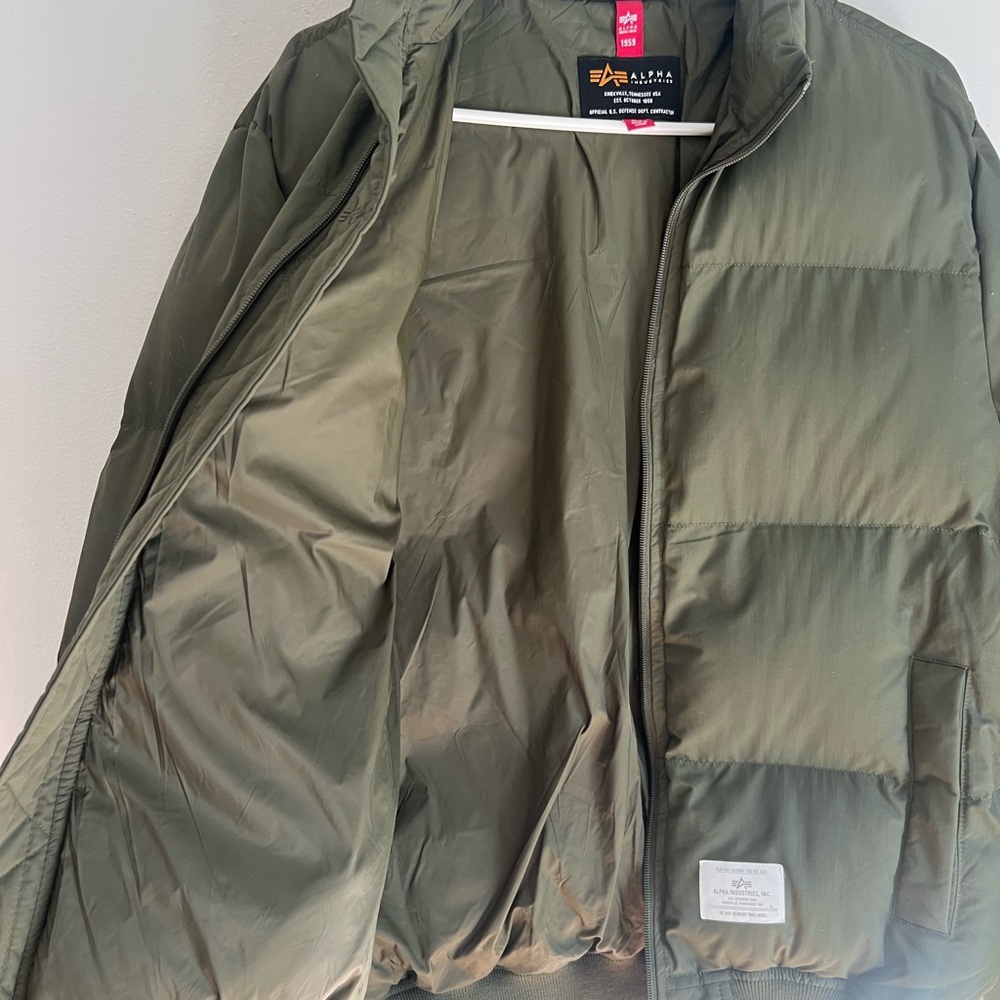 Alpha Industries Bomber Jacket - Picture 5 of 9